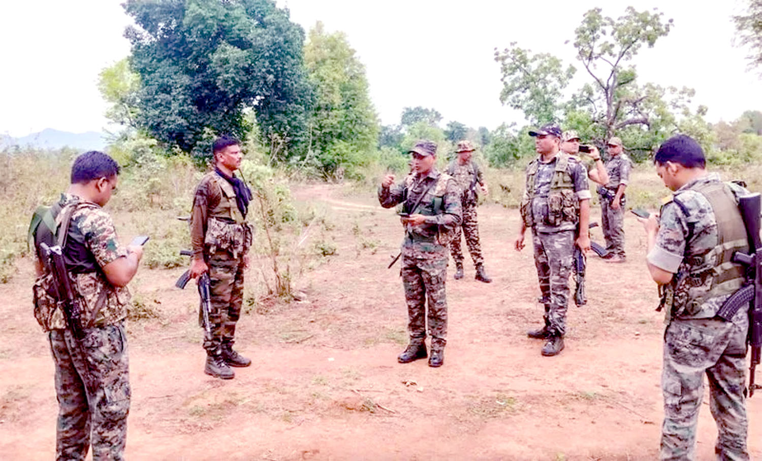 झारखंड: मुठभेड़ में 5 लाख रुपये का इनामी सीपीआई माओवादी सदस्य मारा गया।